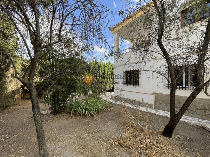 Image No.43-4 Bed Property for sale