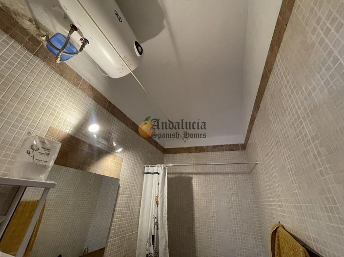 Image No.30-5 Bed Property for sale