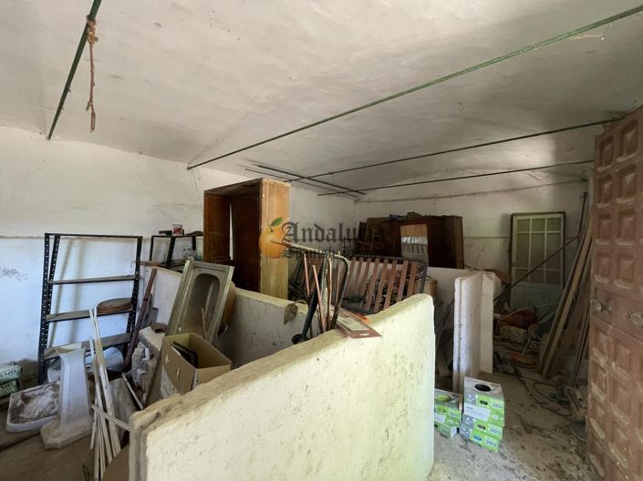 Image No.39-5 Bed Property for sale