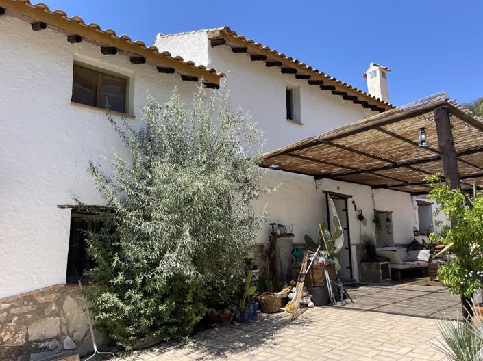 Image No.4-3 Bed Property for sale