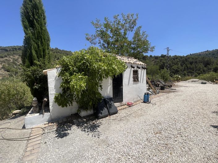 Image No.52-3 Bed Property for sale