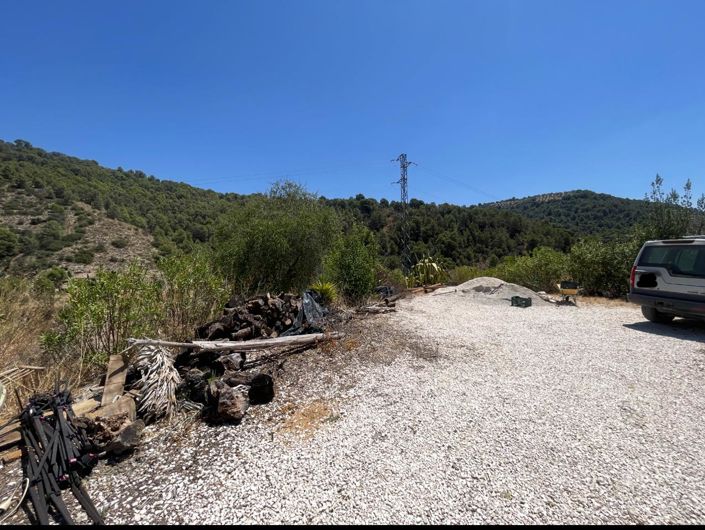 Image No.55-3 Bed Property for sale