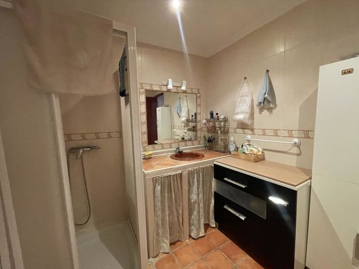 Image No.24-3 Bed Property for sale