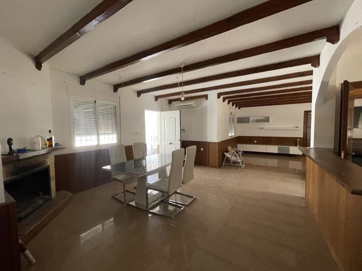 Image No.12-3 Bed Property for sale