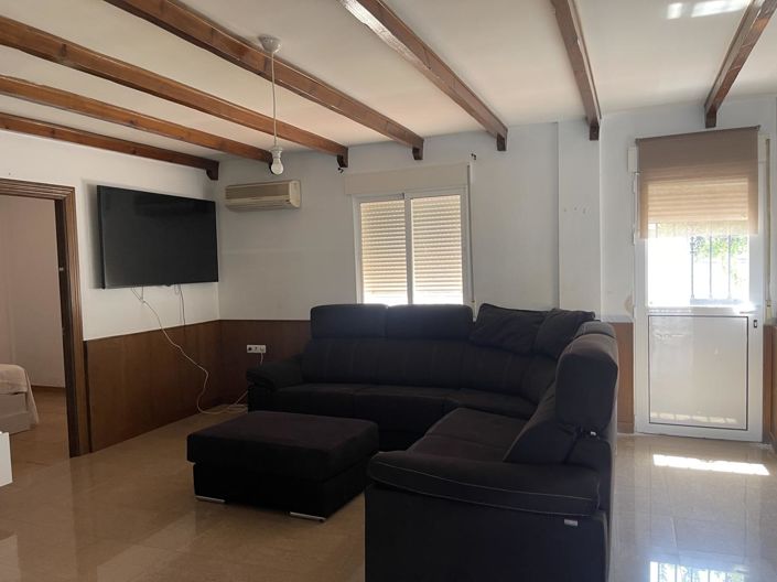 Image No.13-3 Bed Property for sale