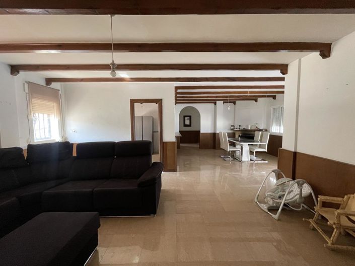 Image No.15-3 Bed Property for sale