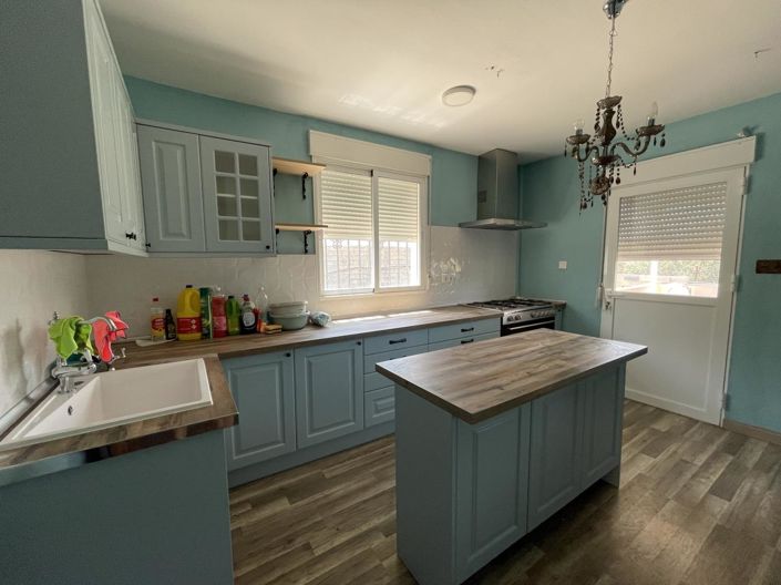 Image No.16-3 Bed Property for sale