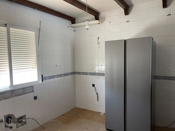 Image No.23-3 Bed Property for sale