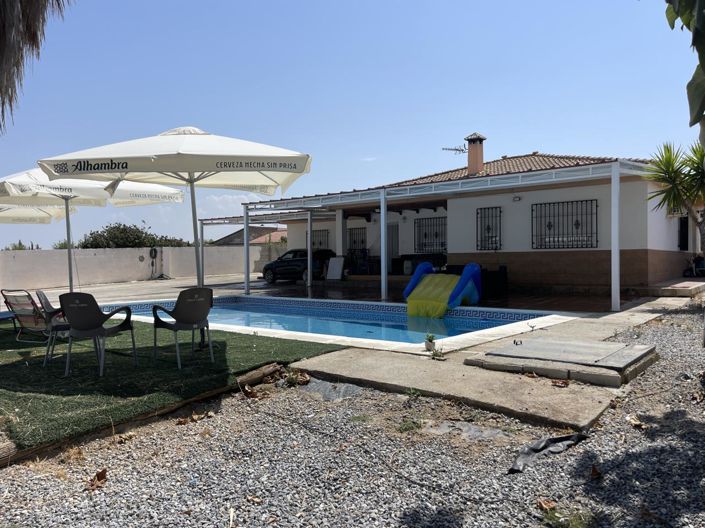 Image No.3-3 Bed Property for sale