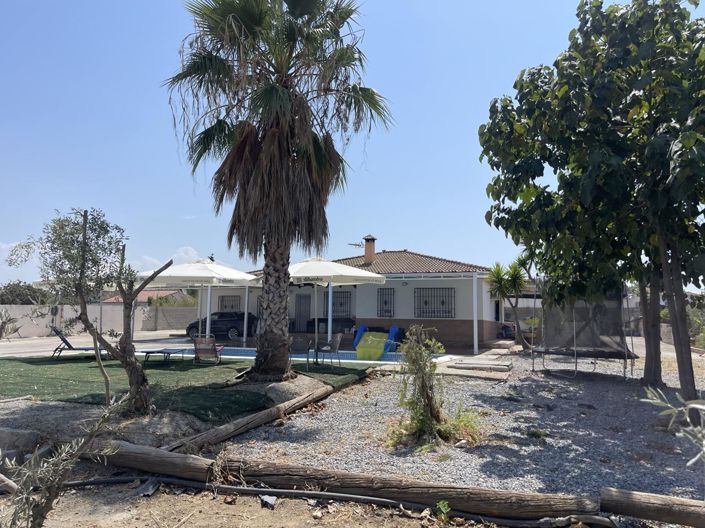 Image No.5-3 Bed Property for sale