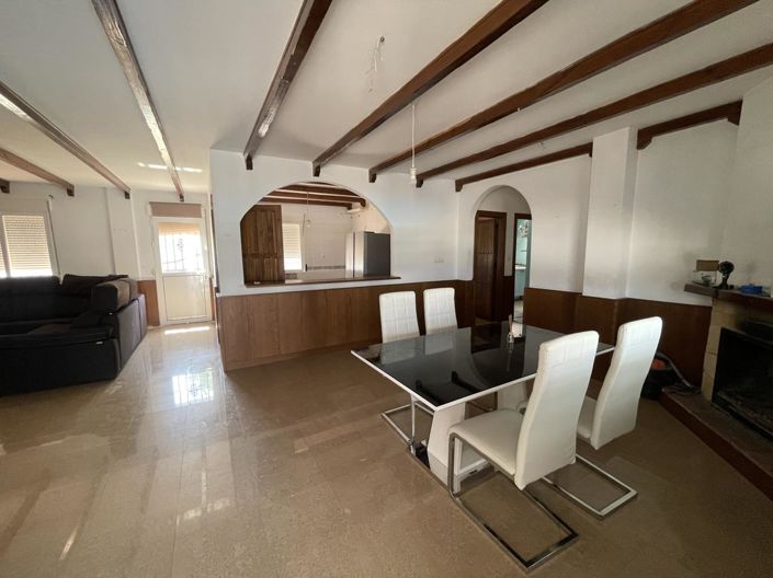 Image No.8-3 Bed Property for sale