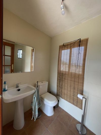 Image No.9-1 Bed Property for sale