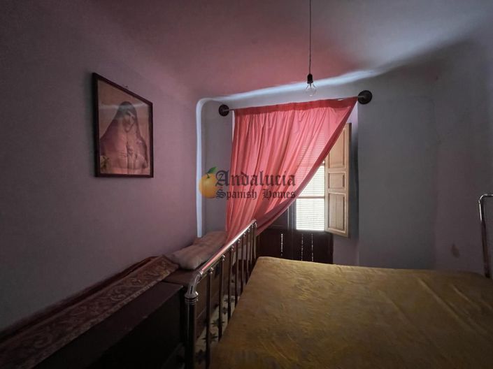 Image No.19-4 Bed Property for sale