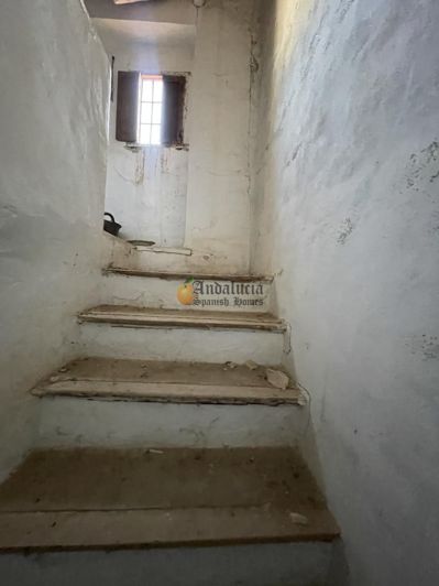 Image No.29-4 Bed Property for sale