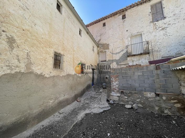 Image No.44-4 Bed Property for sale