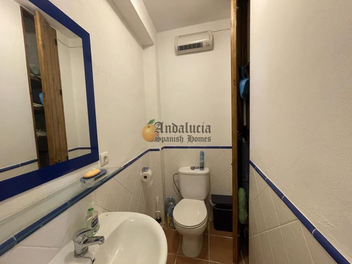 Image No.11-3 Bed Property for sale