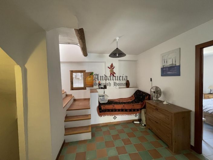 Image No.15-3 Bed Property for sale