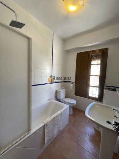 Image No.25-3 Bed Property for sale