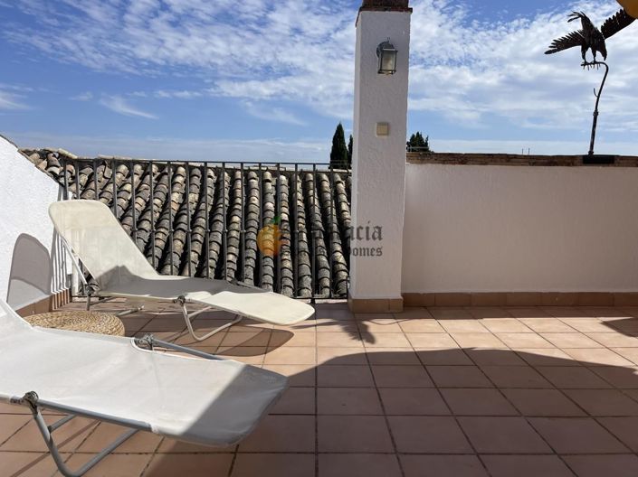 Image No.32-3 Bed Property for sale