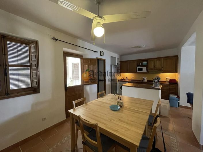 Image No.6-3 Bed Property for sale