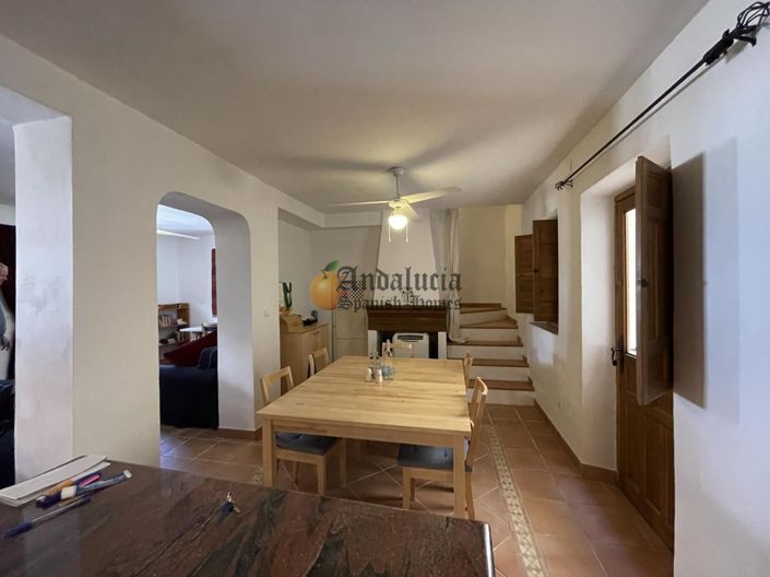 Image No.9-3 Bed Property for sale