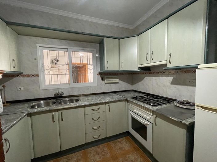 Image No.10-5 Bed Property for sale