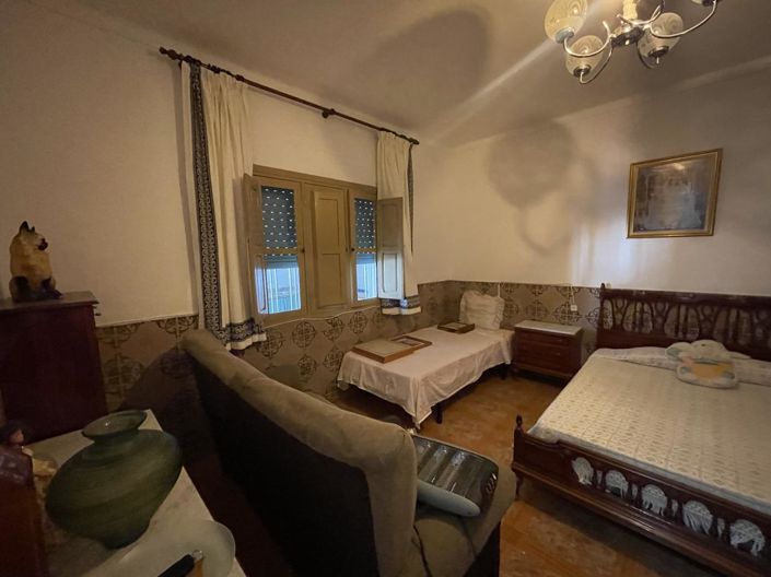 Image No.13-5 Bed Property for sale