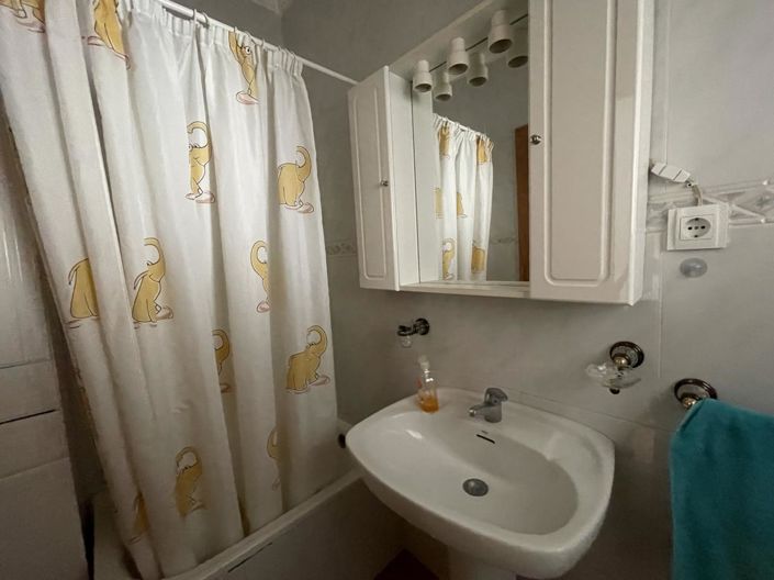 Image No.16-5 Bed Property for sale