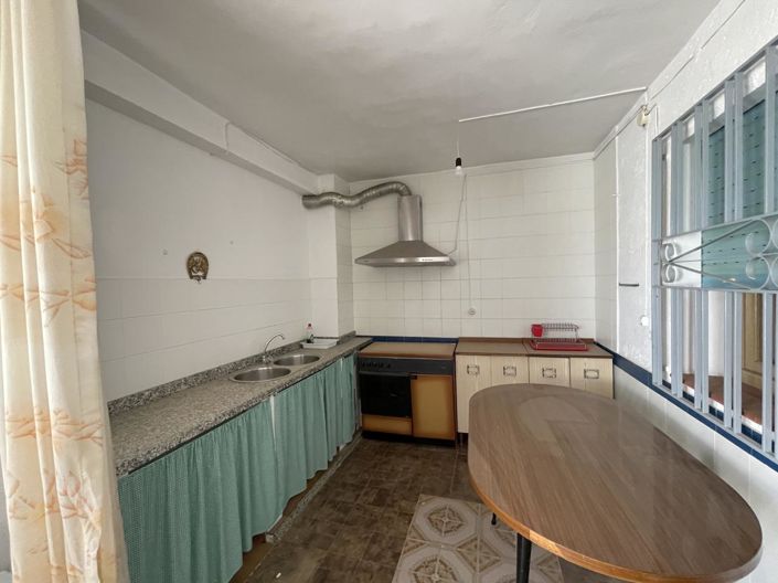 Image No.21-5 Bed Property for sale