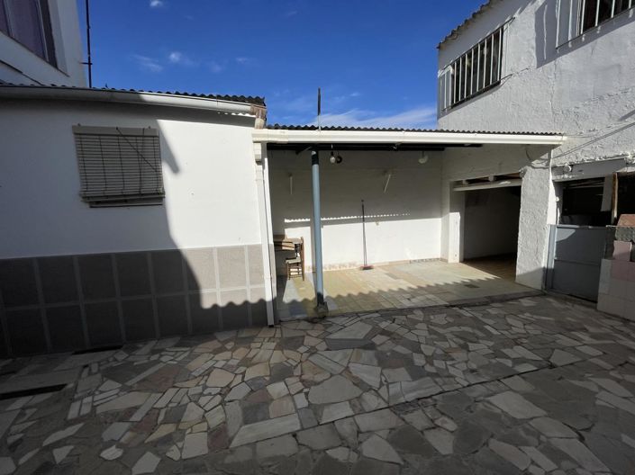 Image No.34-5 Bed Property for sale