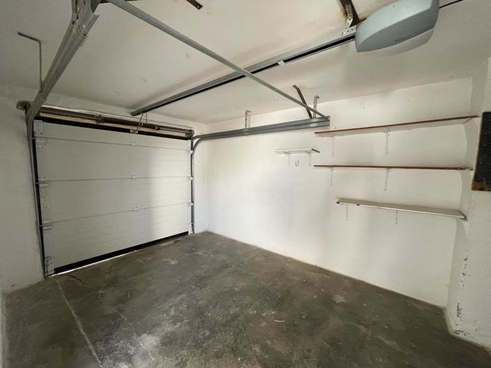 Image No.38-5 Bed Property for sale