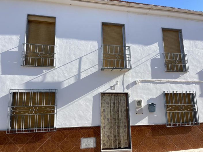 Image No.4-5 Bed Property for sale