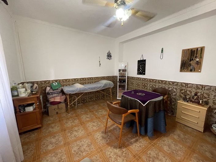 Image No.7-5 Bed Property for sale