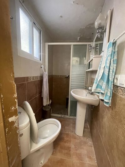 Image No.10-4 Bed Property for sale