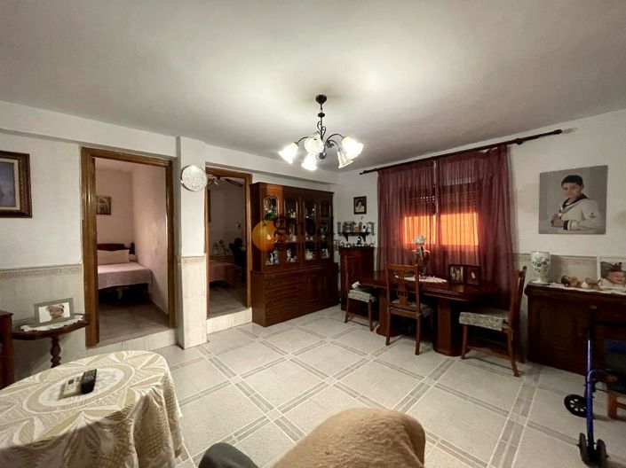 Image No.18-3 Bed Property for sale