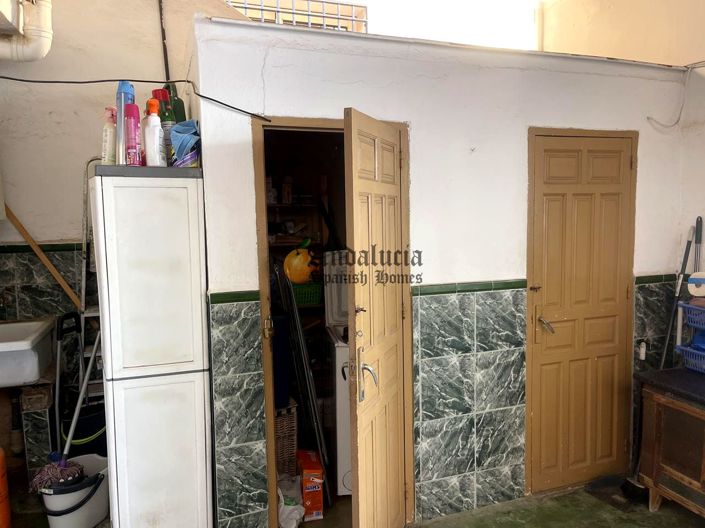 Image No.29-3 Bed Property for sale