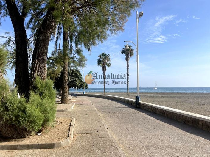 Image No.6-3 Bed Property for sale