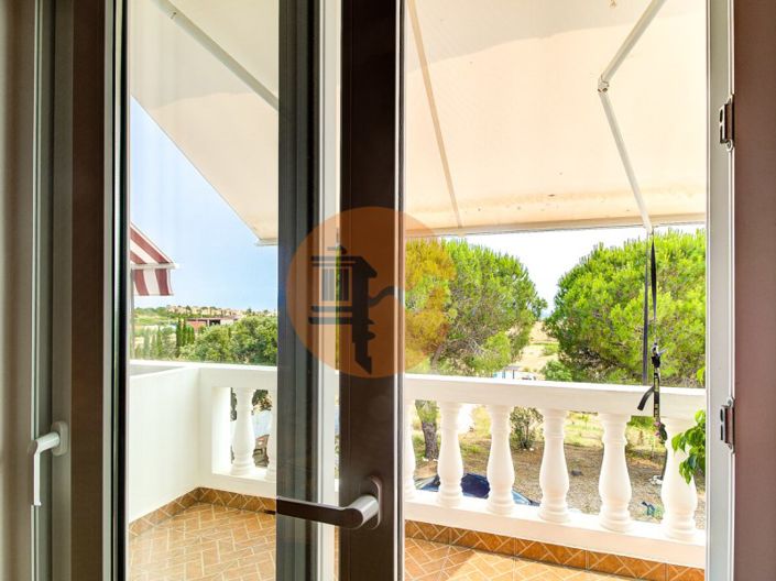 Image No.48-6 Bed House for sale