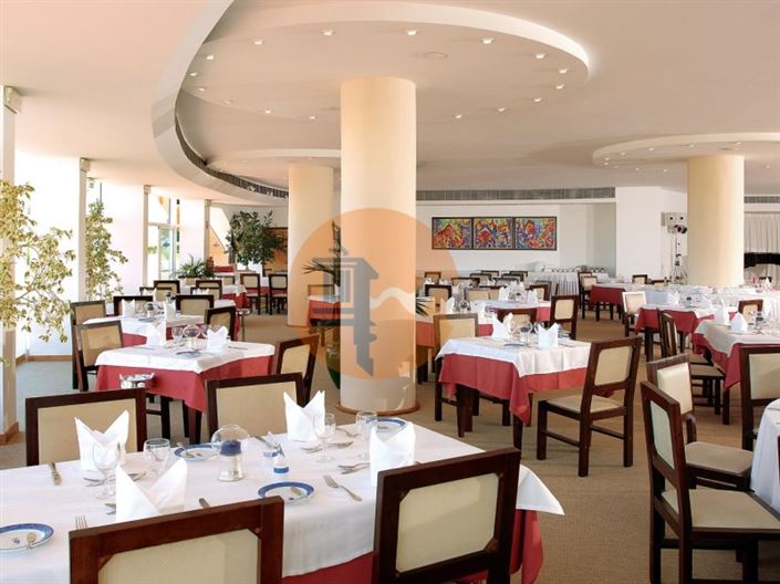 Image No.31-80 Bed Apartment for sale