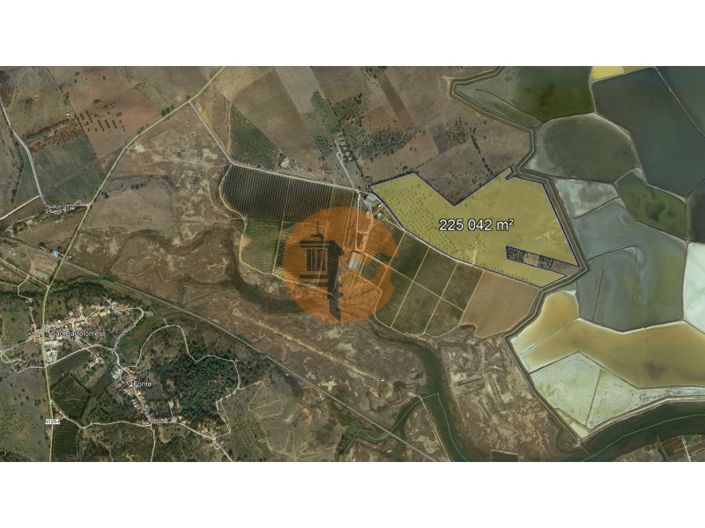 Image No.10-4 Bed Farmhouse for sale