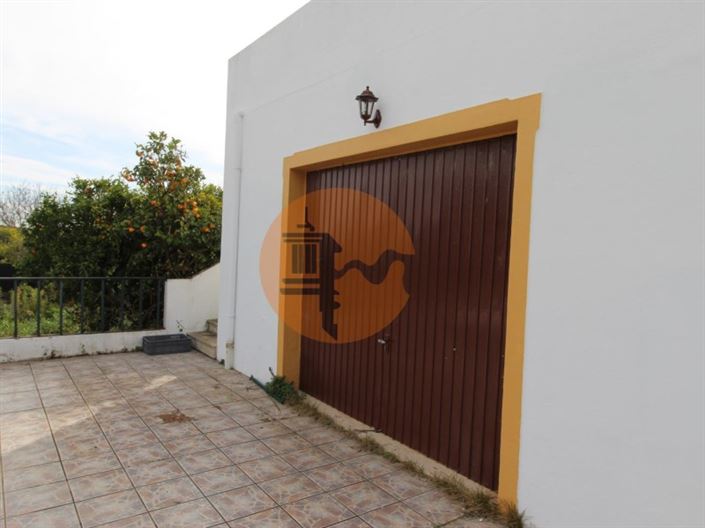 Image No.19-3 Bed House for sale