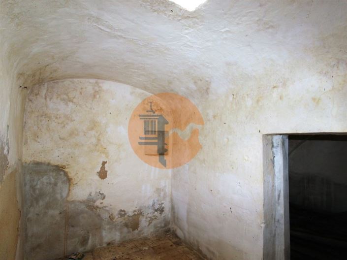 Image No.9-2 Bed House for sale