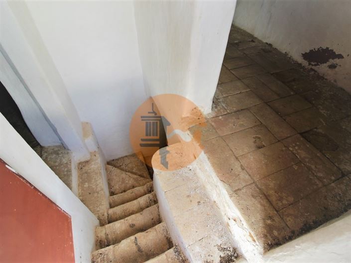 Image No.12-2 Bed House for sale