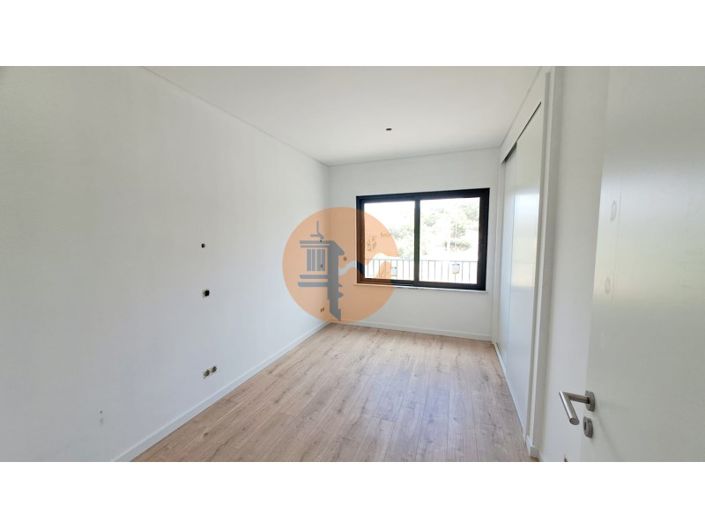 Image No.15-4 Bed Apartment for sale