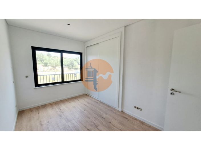 Image No.16-4 Bed Apartment for sale