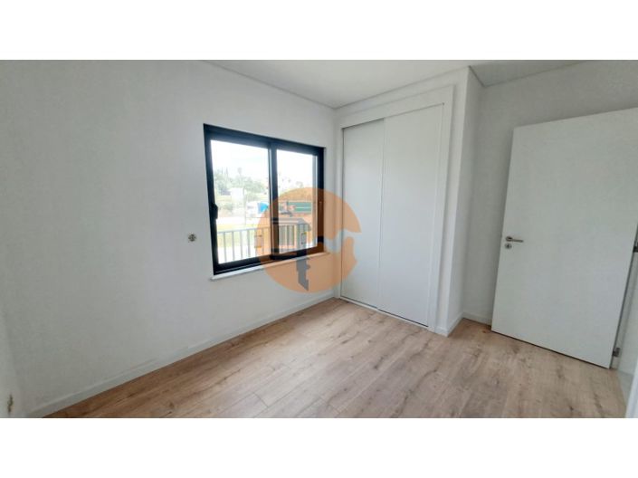 Image No.18-4 Bed Apartment for sale