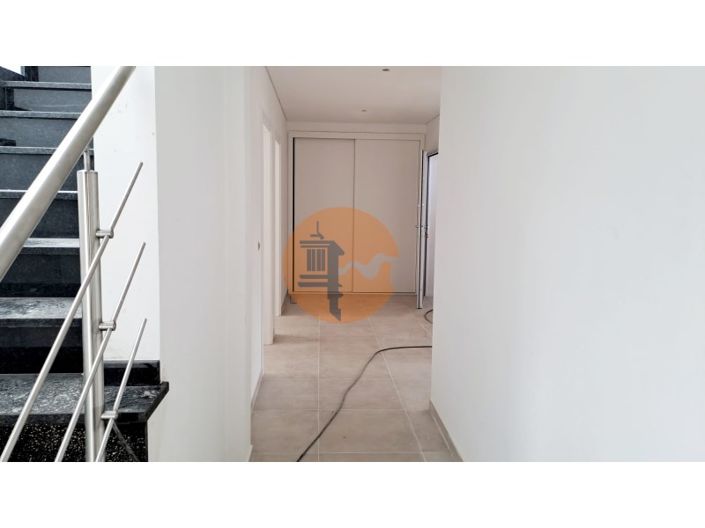 Image No.19-4 Bed Apartment for sale