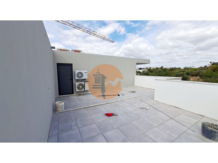 Image No.26-4 Bed Apartment for sale