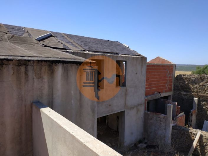 Image No.5-6 Bed House for sale