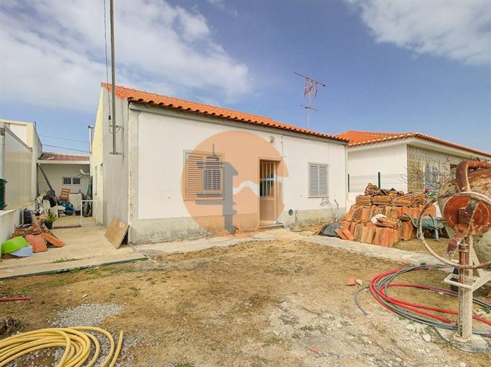 Image No.8-3 Bed House for sale